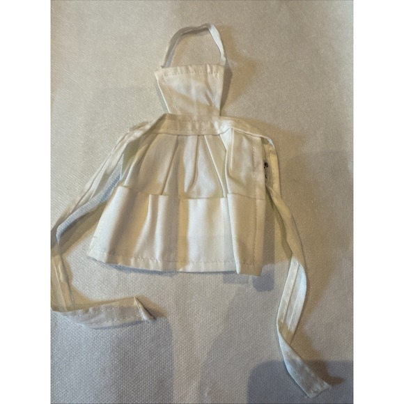 Vintage 1960s Barbie-Q Fashion Pak What's Cookin White Apron #962 Kitchen BBQ - Picture 1 of 3